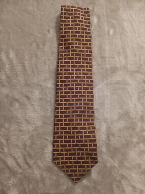 Sulka Geometric Gold Brick Print Mens Tie Silk Made In France 57L x 3.75W